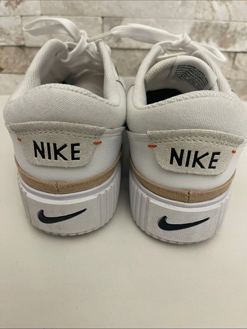 Nike $95 Leather Court Legacy Lift Platform Shoes Size 9